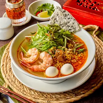 ベトナム中部のワンフォー Mi quang