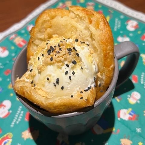 Busan-style vanilla hotteok