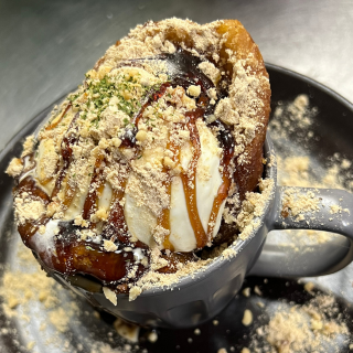 釜山式黒蜜バニラホットク