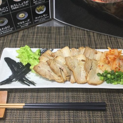 韓国のり/自家製チャーシュー/牛すじ煮込み