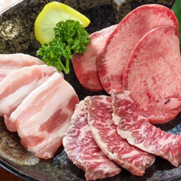 肉好き必食！赤身三種盛り合わせ