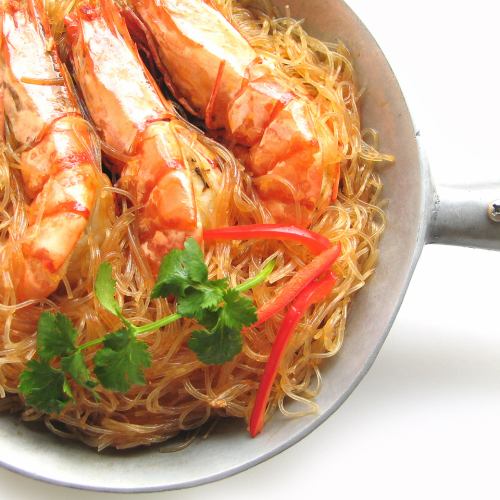 Lightly steamed shrimp and vermicelli "Kun Op Unsen"