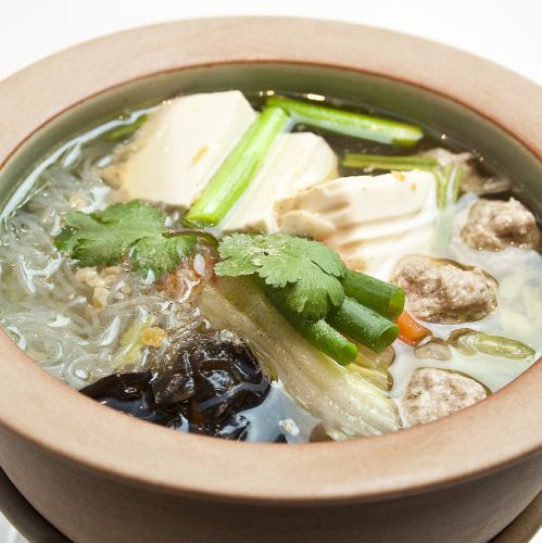 细面条“ Ganechu Unsen Musap”的清汤
