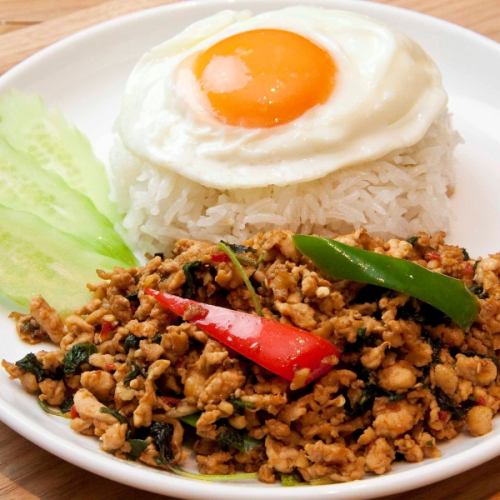 Stir-fried minced chicken with basil "Guy Gapao Lat Khao"