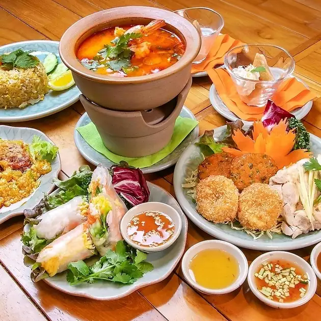 サイアムセラドン東京 鉄鋼ビル店【公式】
