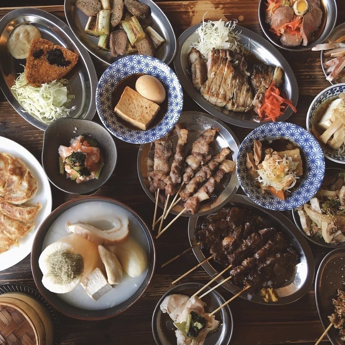All-you-can-eat kushikatsu, stew, fried chicken wings, and takoyaki♪