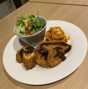 平日限定　ミックスフライプレート　　※ライス、スープ、ドリンクバー付