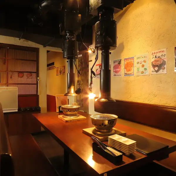 【家庭用餐推薦！ 】本店擁有寬敞的用餐區和舒適的餐桌，讓您盡情享受悠閒用餐時光！這裡也是帶小孩家庭的理想選擇！歡迎光臨！提供停車位！