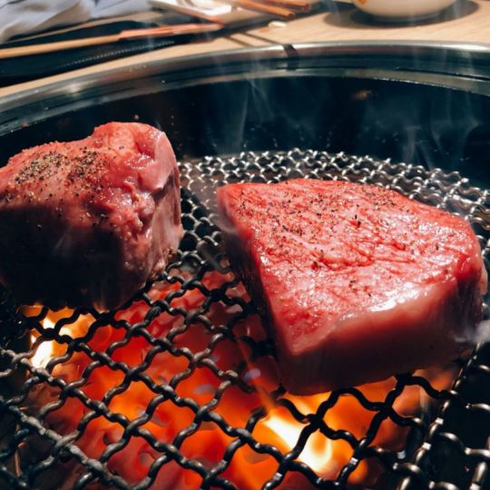 【僅限烹飪】可享用本店名產牛舌、排骨、瘦肉的「5,500日圓套餐」<共8道菜>