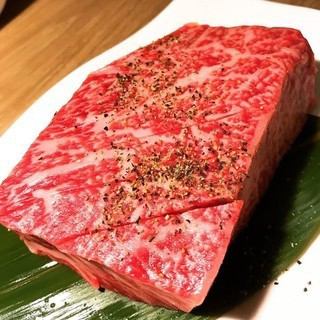 Aged meat and A5 Wagyu beef at reasonable prices◎