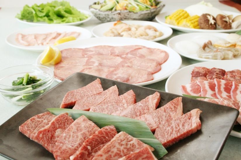We offer all-you-can-eat all-you-can-eat grilled meat of the 40 types ~ / 90 types ~ at a large and affordable price.