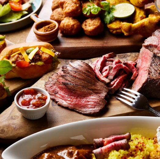 ブッフェスタイルの季節の食材を使った料理展開をご用意◎