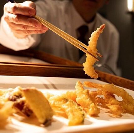 五感で感じる、出来たての感動ビュッフェ