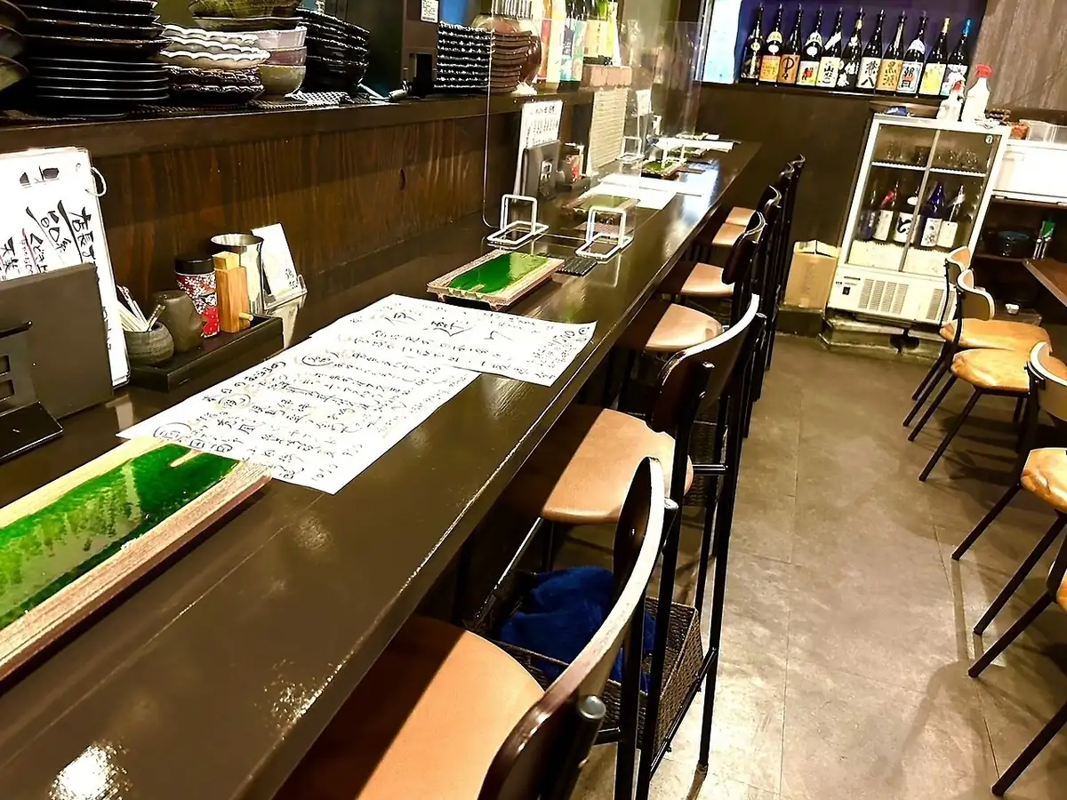 お1人様でもゆっくりとお食事とお酒をお楽しみいただけます。