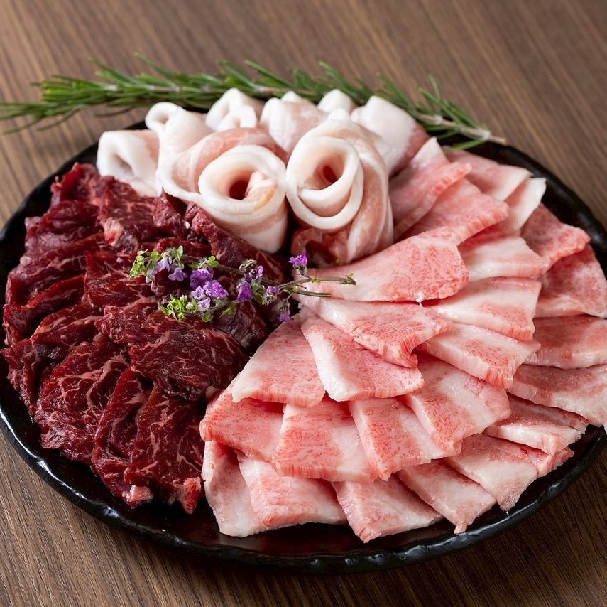 【こだわりの食べ放題】黒毛和牛焼肉×海鮮×贅沢おにぎりなど堪能♪