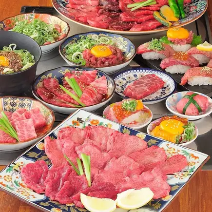 一份包含日本黑毛和牛和海鲜的豪华套餐。