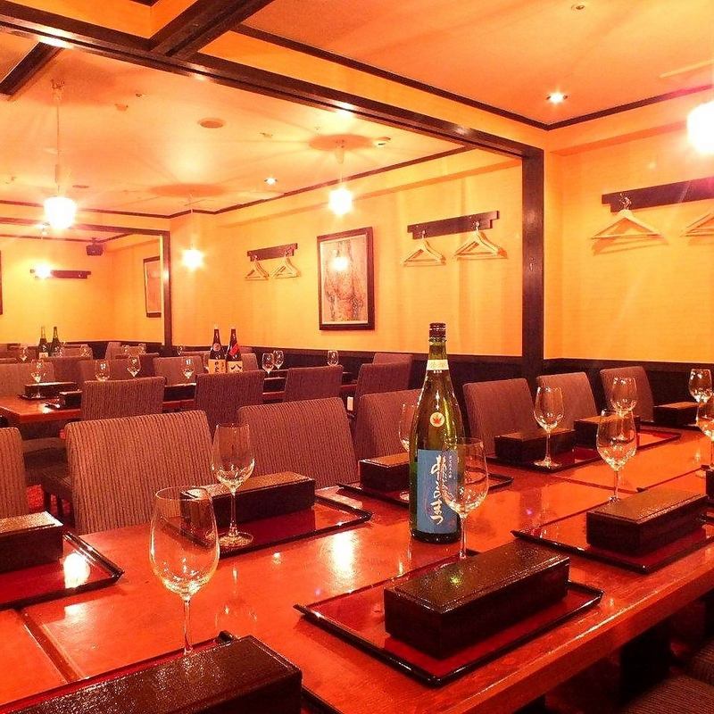 All rooms are completely private (maximum 100 people).Dinner parties, anniversaries, banquets, etc.