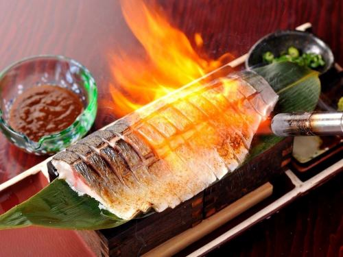 炙り〆鯖刺し（半身）