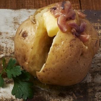 新じゃが塩辛バター