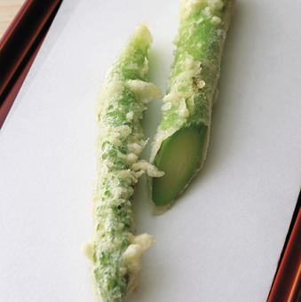 Asparagus tempura