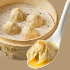 Tomato, basil and cheese xiaolongbao (4/6 pieces)
