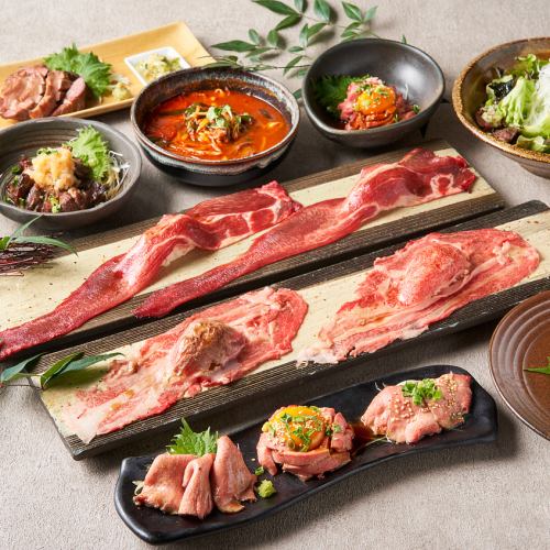 Our main course! "Hami out long beef tongue & carefully selected Japanese beef sushi course" is 2980 yen!