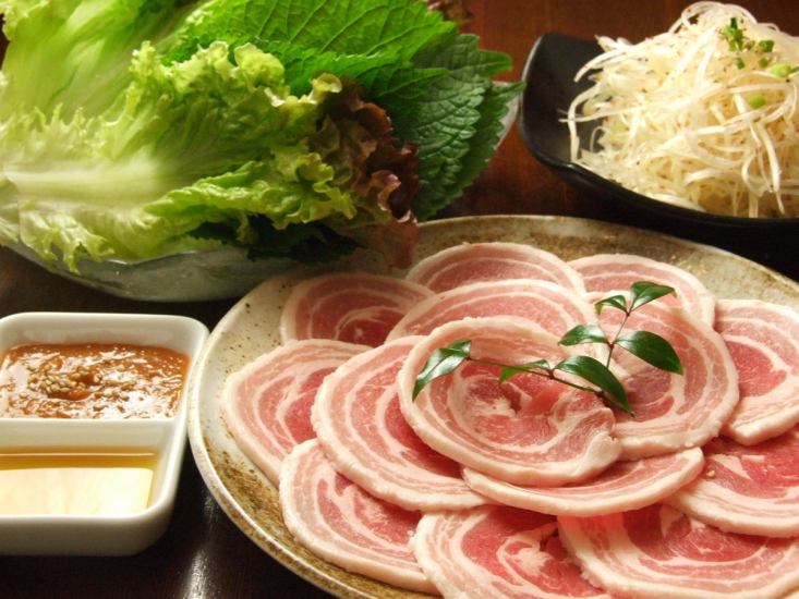 Pork rose Salt-grilled set is popular dish in Korea! Salt fish and miso ♪
