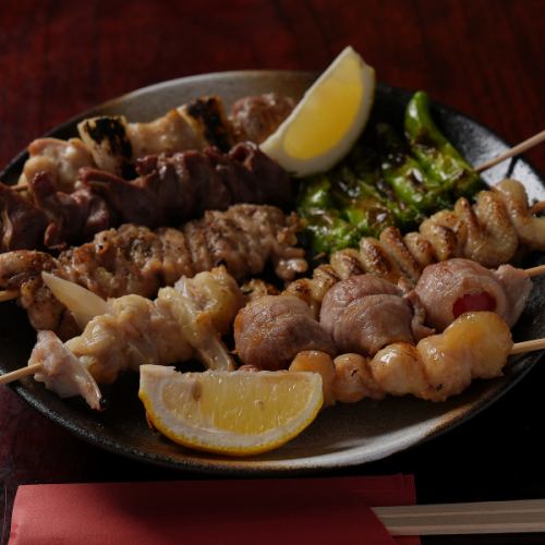 【人気メニュー】つくば鶏の串焼きおまかせ盛り合わせ