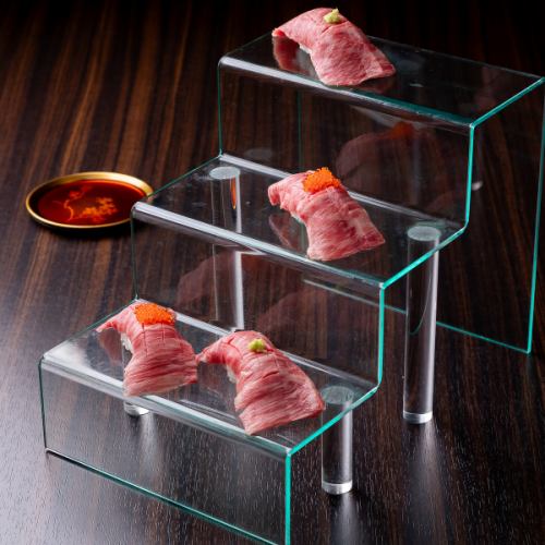<<A taste that melts in your mouth...>> Carefully selected Chateaubriand meat sushi