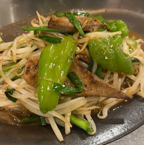 レバーと福地パドロン炒め