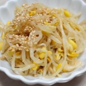 Bean sprouts namul