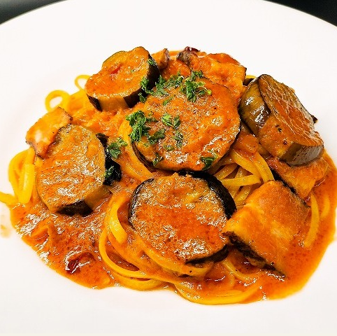 阿馬特里切風味茄子配辣味番茄奶油