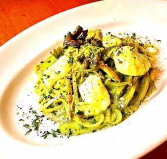 抹茶ときのこの和風カルボナーラ