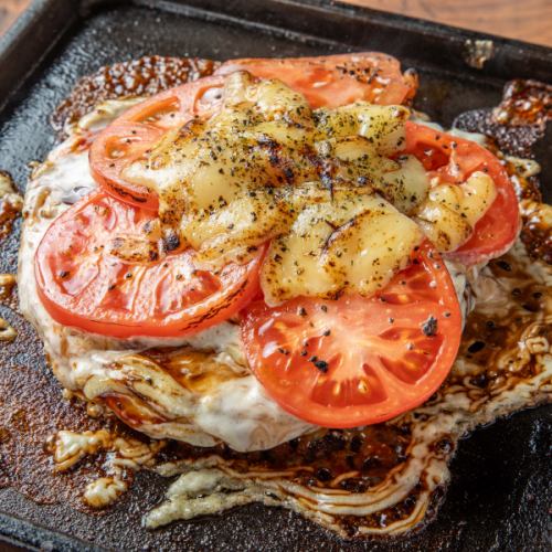 【西中島店 考案】イタリア風 バジルお好み焼き