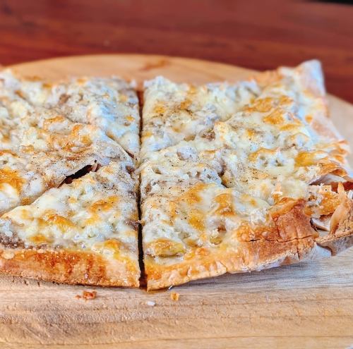 Mushroom and anchovy rice flour pizza