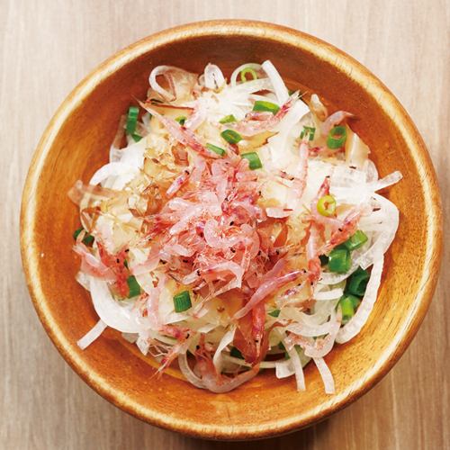 Fresh onion and sakura shrimp with ponzu sauce