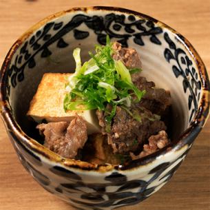 阿瓦黑牛筋配炸豆腐和柚子醋