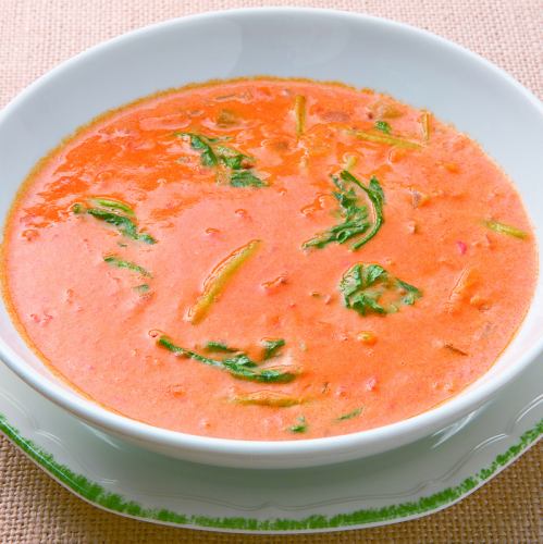 たっぷり野菜と挽き肉のミネストローネ