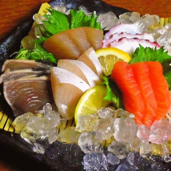 미에현 기이 나가시마 직송의 신선한 생선을 먹을 수있는 이자카야 "견문록"