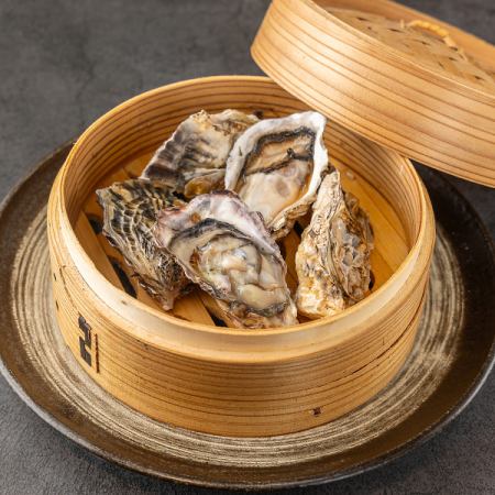 殻付き牡蠣のせいろ蒸し