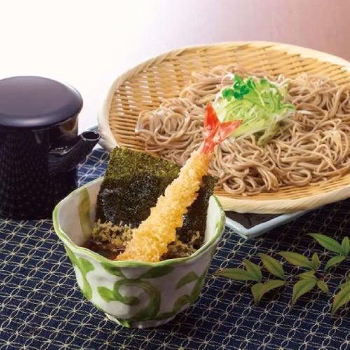 Large shrimp tempura dipping noodles