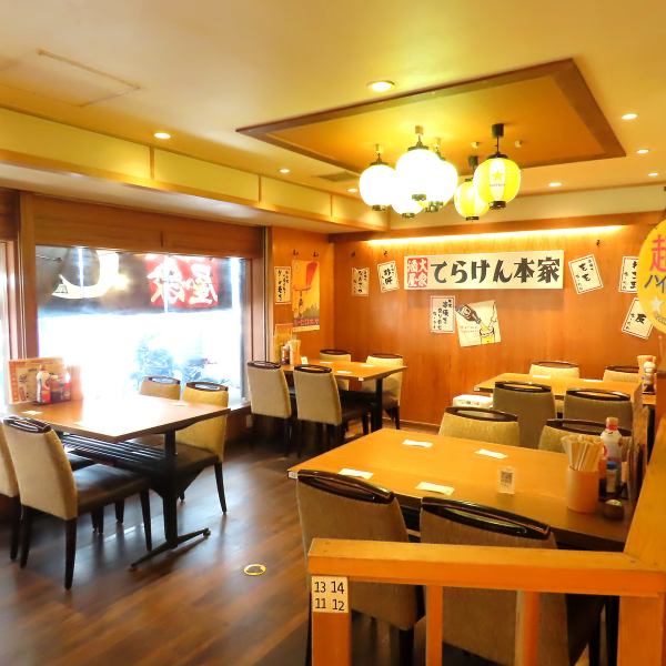 活気ある店内で乾杯!!レイアウト自在のテーブル席は各種大型宴会にとっても便利◎打上げや各種宴会に皆様で楽しめるスペースもございます