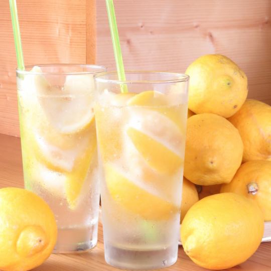 ≪こだわりドリンク≫和歌山県レモンのノンワックスレモンサワーと全国各地の日本酒