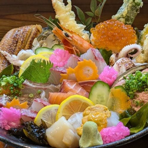 TVや雑誌掲載多数！選び放題の海鮮丼♪40種類以上ご用意