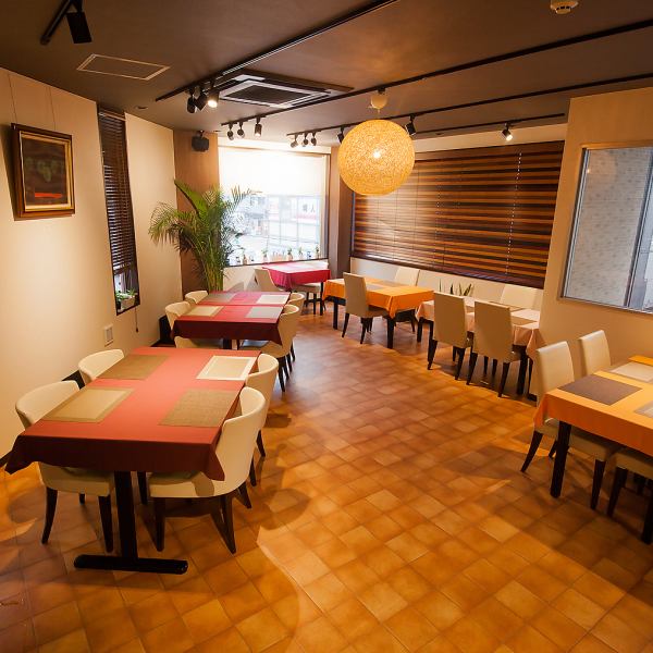 [Shinkoiwa Meat Wholesaler Directly Operated Store] When you open the door on the second floor, which is a hideaway-like staircase, you will find yourself in an elegant space.The tables are spaced apart, so you can enjoy your meals and drinks without worrying about the conversations around you.The calm atmosphere makes it perfect for entertaining, dates, birthdays for family and friends, etc.☆The best We will entertain you with food and customer service!
