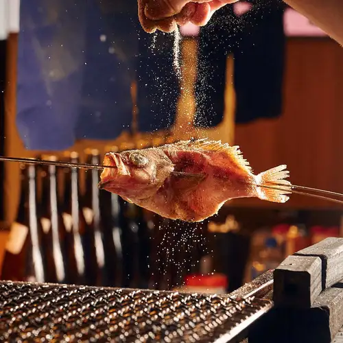 【黒潮新名物"炉端焼き"】