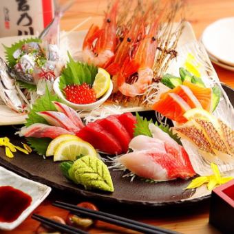 Assortment of 7 kinds of sashimi of the day delivered directly from the Sea of Japan fishing port