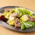 Stir-fried pork belly and cabbage with garlic