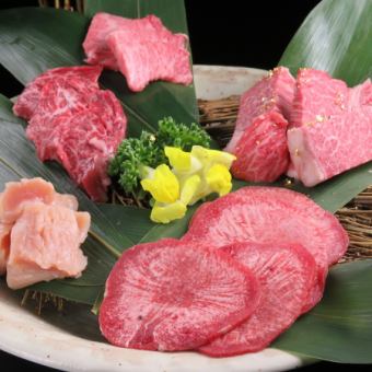 困ったらまずはこちら！おススメのお肉＋本日の特選逸品が付いた『特選しずひ盛り』6980円(税込)