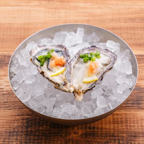 Raw oysters (2 pieces)